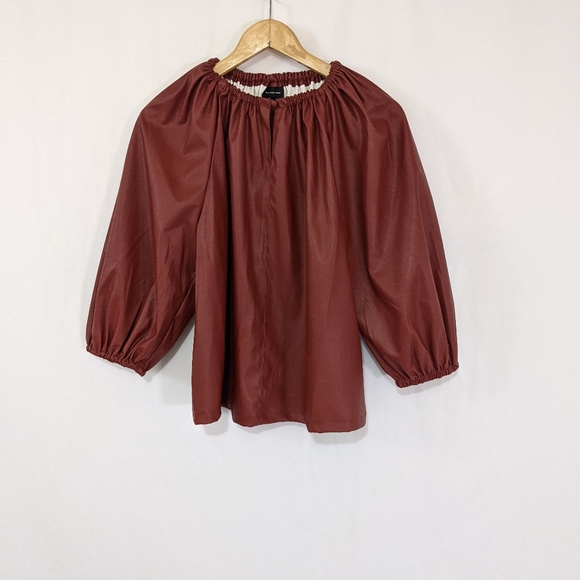 Who What Wear Faux Leather Balloon Sleeve Top - Picture 5 of 11
